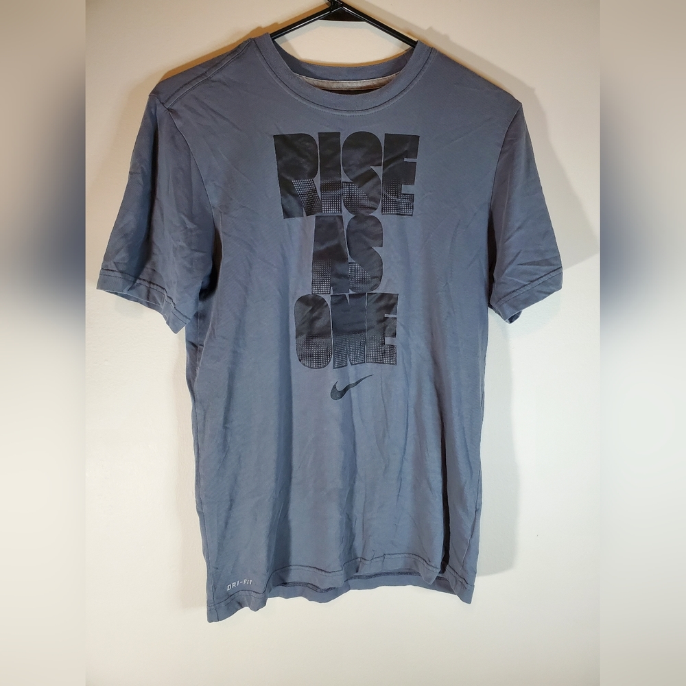 Nike dry-fit tee